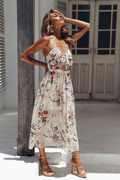 Long Floral Maxi Dress, Midi Dress Pink, Kimono Maxi Dress, Vestidos Color Rosa, Backless Midi Dress, Comfy Clothing, Work Chic, Cutout Maxi Dress, Prom Dress Shopping