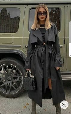 Wommen's trench coat made of matte leather. please, indicate your size and height when ordering. Trench Outfit, Black Trench Coat, Trench Coat Outfit, Ținută Casual, Trench Coat Black, Leather Trench Coat, Coat Outfits, Trench Coats Women, Winter Looks