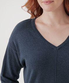 Women's French Navy Heather Classic Fine Knit Relaxed Sweater 2XL. Super soft organic women's Classic Fine Knit Relaxed Sweater from Wear PACT. Fair Trade Factory. GOTS Certified Organic Cotton Classic Sweaters, Classic Sweater, French Navy, Sweater Making, Personal Marketing, Fair Trade, Stretching, Organic Cotton, Navy