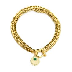 The Emerald Herradura, a two-piece gold layered necklace featuring a unique horseshoe pendant with an emerald accent. Necklace Man, Layered Chain, Layered Necklace Set, Crystal Bangle, Necklace Sets, Stylish Bracelet, Emerald Pendant, Tennis Necklace, Steel Necklace