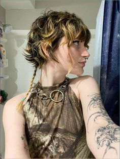 haircut by thehairhuman on instagram! Short Quirky Hair, Mid Length Alternative Hair, Short Bangs Shag Haircut, Goblin Core Hairstyles, Trans Femme Haircuts, Curly Queer Hairstyles, Styling Shaggy Hair, Weird Haircuts Women, Quirky Haircut