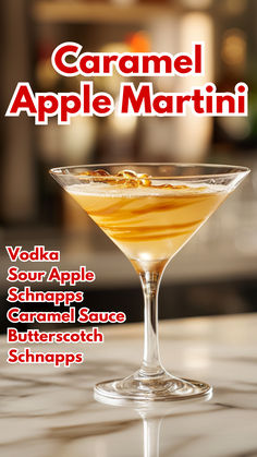 Caramel Apple Martini Fall Martinis, Dessert Martinis, Apple Cocktails, Boozy Recipes, Caramel Apple Martini, Vodka Sour, Apple Schnapps