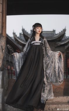 Ancient Chinese Aesthetic, Chinese Cosplay, Chinese Princess, Chinese Aesthetic, Love Wishes, Traditional Dress, Ancient Chinese, Fancy Dresses, Traditional Dresses