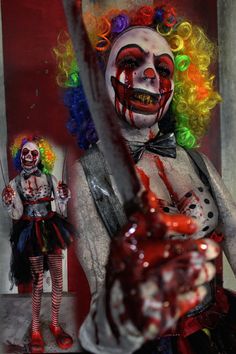 Creepycollection Props New 2017 Haunted House Halloween props. Zombies , Scary clowns. Creatures and Giants we have the best props and the best prices. Zombie Clown, Scary Clown Costume, Haunted Props, Haunted Carnival, Halloween Makeup Clown, Creepy Clowns, Halloween Decorations To Make, Scary Haunted House