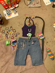 Kandi Kid Aesthetic, Scenecore Outfit, Backpack Art, Kandi Kid, Alt Clothes, Kandi Ideas, Unique Backpacks