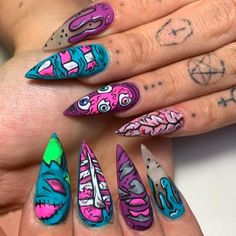 Scary Nails Acrylic, Neon Halloween Nails, Halloween Nails Scary, Scary Halloween Nails, Zombie Nail Art, Scary Halloween Nails Design, Scary Nail Art, Halloween Nails Designs, Friends Nails