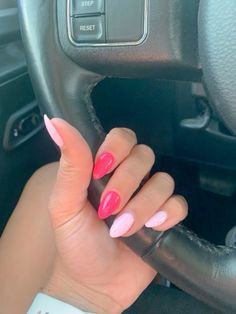 Sns Tips Nails Almond, Bright Pink And Light Pink Nails, Hot Pink To Light Pink Nails, Light Pink Hot Pink Nails, Light Pink To Dark Pink Nails, Light Pink Dark Pink Nails, Light And Hot Pink Nails, Pink Summer Nails Simple, Hot Pink Light Pink Nails