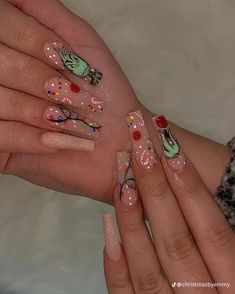 Simple Xmas Nails Red, Coffin Christmas Acrylic Nails, Short Grinch Nails, Grinch Nails Acrylic, Christmas Grinch Nails, The Grinch Nails, Christmas Nail Sets, Christmas Nails Grinch