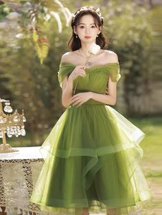 Fresh green evening dress, cute birthday party dress,off shoulder homecoming dressMaterial:tulleColor:as picture or custom colorNeckline:off shoulderBack details:bandageStyle:cuteDress type:A-line&ltp&gtFeatures:fresh&lt/p&gt&ltbr/&gt&ltp&gtCustomized service and Rush order are available.&lt/p&gt&ltbr/&gt&ltp&gtThis dress could be custom made, there are no extra cost to do custom size and color.&lt/p&gt&ltbr/&gt&ltp&gtPlease leave your phone number for shipping when you order the dress.&lt/p&gt& Green Off-shoulder Prom Dress, Summer Tulle Off-shoulder Evening Dress, Summer Off-shoulder Tulle Evening Dress, Green Strapless Dress For Prom Banquet, Green Strapless Dress For Banquet During Prom Season, Off-shoulder Summer Evening Dress For Homecoming, Cute Birthday Party, Green Evening Dress, Dress Off Shoulder