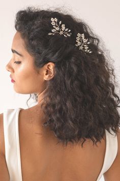 Camila Crystal Hair Stick - Soho Style Canada Curly Hair Wedding, Straight Updo, Grad Hairstyles, Viking Hair, Updo Hairstyle, Elegant Hair, Bridesmaid Hairstyles, Hair Stick, Modern Hairstyles