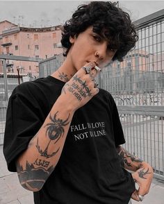 Tattoo Ideas Tumblr, Teen Tattoos, Grunge Tattoo, Grunge Guys, Hand Tattoos For Guys, Boy Tattoos, Aesthetic Tattoo, Cover Up Tattoos, Tattoo Models