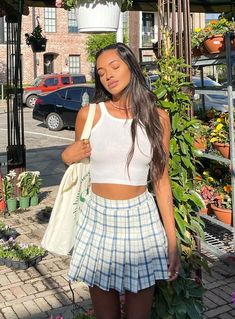 These are the best cute 90s outfits with pleated skirt! If you need some cute 90s outfits aesthetic looks, 90s outfit ideas, including trendy aesthetic outfit ideas, cute aesthetic outfits vintage, aesthetic outfit inspiration, aesthetic outfits summer, 90s aesthetic outfits, or more, these looks are for you! Plus, there's cute indie outfits, aesthetic outfits girl and more cute trendy outfits for you to try! #90soutfits #90soutfitsideas #90soutfitsaesthetic #aestheticoutfits Mini Skirt Style, Urban Fashion Trends, Skirt Summer, Plaid Mini Skirt, Skirt Outfit, Buy Now Pay Later, Pleated Mini Skirt, Edgy Fashion