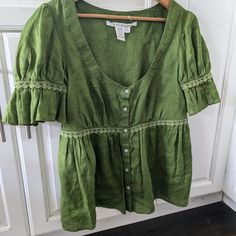 Unique Boho Peasant Top Linen Medium Could Fit As Small/Medium See Measurements New Wo Tags Green Linen Bohemian Blouse, Green Linen Bohemian Top, Green Bohemian Linen Top, Green Short Sleeve Peasant Top For Spring, Green Fitted Casual Peasant Top, Fitted Peasant Top For Vacation, Casual Green V-neck Peasant Top, Green Cotton Peasant Top With Short Sleeves, Clothing Construction