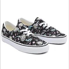 Brand New Vans Era Paradise Floral Women’s Size 5.5 Men’s Size 4 Retail Price $60 Release Date Summer 2021 If You Aren’t Completely Satisfied With Your Purchase, Please Return Hassle Free. Vans Comfy Cush, Vans Old Skool Low, Vans Skate Shoes, Floral Vans, Block Shoes, Vans Era, Floral Sneakers, Classic Vans, White Shoes Sneakers