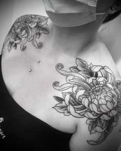 Check tattoos from various tattoo artists around the world, all in one place. Crysanthemum Tattoo Chest, Japanese Chrysanthemum Tattoo Sleeve, Shoulder Chrysanthemum Tattoo, Shoulder Collarbone Tattoo, Japanese Shoulder Tattoo, Neck Shoulder Tattoo, Japanese Flower Tattoos