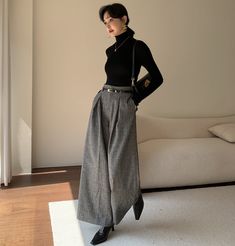 "This grey wool wide leg pants is suitable for all leg types, and it is warm and comfortable, very suitable for autumn and winter. The design of the high waist shows more proportion of the body, and the herringbone fabric is more elegant. ★★Design Details & Care *Wool blend, 30% Wool, 30% fiber, 40% polyester *Polyester Lining *Side-seam pockets *Full length pants *High waist Pants *Wide leg pants *Zip and button closure *The belt is not sale items *Machine wash, tumble dry ★★Mode size Height 17 Elegant Pants Outfit, Stylish Office Outfits Women, Wide Leg Pants Outfit Work, Stylish Office Outfits, Wide Pants Outfit, Wide Leg Trousers Outfit, Grey Pants Outfit, Pants Outfit Work, Wide Leg Pants Outfit