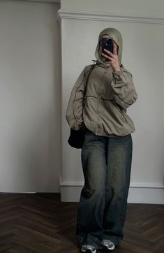 Hijabi Baggy Outfits, Hijabi Streetwear, Hijab Streetwear, Modest Outfits Muslim, Outfits Muslim, Street Style Outfits Casual, Aesthetic Hijab, Stylish Outfits Casual