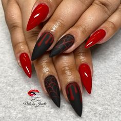 Holloween Nails, Witchy Nails, Halloween Acrylic Nails, Cute Halloween Nails, October Nails, Spider Webs, Nail Swag, Halloween Nail Designs