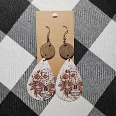 Handmade Faux Leather & Wood Sugarskull White 4in Teardrop & Circle Dangle Earrings. Double Sided Design, Floral & Skulls. New 4in New Add Unlimited Number Of Earrings To Any Clothing/Shoe Bundle Of $15+ For $9 A Pair #47 Fall Leather Earrings Svg, Cricut Plastic Earrings, Earrings On Cricut, Circuit Leather Earrings, Faux Leather Circle Earrings, Faux Leather Necklace Cricut, Faux Leather Cricut Earrings, Vynil Earrings, Laser Earrings