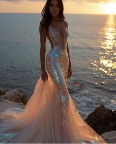 Garden Of Time Fashion, Unique Ball Gowns, Different Wedding Dresses, Dream Wedding Ideas Dresses, Prom Dress Inspiration, Fantasy Gowns, Pretty Prom Dresses, Fairytale Dress