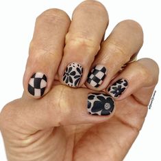 Graphic Nails, Nail Art Spring, Festive Nails, Manicure Designs, Cherry Nails, Girls Stuff, Cute Nail Art Designs, Nice Nails, Polish Ideas