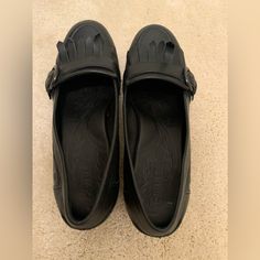 These Are Women’s Born Brand Loafer Style Shoes In A Size 7. These Literally Are Brand New And Never Been Worn. They Do Not Have The Original Box But Don’t Have Any Wear And Tear. Black Slip-resistant Flat Heel Slip-ons, Slip-on Slip-resistant Black Loafers, Black Slip-on Slip-resistant Loafers, Black Synthetic Slip-ons For Office, Casual Black Slip-resistant Loafers, Black Closed Toe Slip-ons For Office, Born Shoes Women, Loafer Style, Loafers Style