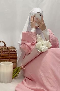 Pink Hijab, Attitude Bio For Instagram, Muslimah Photography, Muslimah Outfit, Phone Wallpaper Pink, Blonde With Pink, Hijab Aesthetic, Hijabi Aesthetic, Muslimah Aesthetic