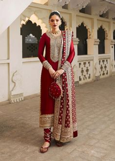 Red Pakistani Wedding Dress in Kameez Churidar Style Kanwal Malik, Red Dupatta, Pakistani Clothes Online, Eid Party, Red Tone, Pakistani Wedding Dress, Beautiful Pakistani Dresses, Salwar Kamiz, Party Kleidung