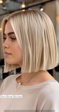 Short Bob Hairstyles Blonde, Short Hair Low Taper, Blonde Hair Shoulder Length, Fade Haircut Short, Short Blonde Bob, Hair Bobs, Champagne Blonde Hair, Low Taper Fade Haircut, Bob Ideas