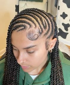 Back to school hair inspo #fulani #twists #lemonade Lemonade Tribals With Twist, Lemonade Twist Braids, Lemonade Funali Braids, Trending Cornrows Hairstyles 2024, Short Lemonade Fulani Braids, Half Lemonade Braids Half Twists, Trending Hairstyles For Ladies 2024, Lemonade Fulani Braids Twist, Lemonade Braids With Twist