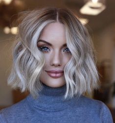 Miranda Derrick Hair, Blonde Short Haircut, Fall Haircuts, Bridesmaids Hair, Fall Hair Cuts, Penteado Cabelo Curto, Bob Haircut, Short Blonde Hair, Top Trending