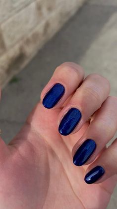 Dark Blue Round Nails, Real Nails Manicure Ideas Short, Funky Blue Nails, Dark Blue Chrome Nails, Blue Metallic Nails, Nails Inspo Blue, Jewel Tone Nails, Deep Blue Nails, Aesthetic Blue Nails