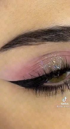 Smokey Pink Eyeshadow, Sparkly Eye Makeup Tutorial, Sparkly Makeup Looks, Makeup Ideas Purple, Pink Aesthetic Makeup, No Make Up Make Up Look