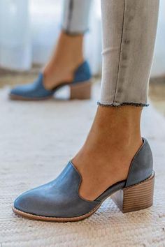 Latest Ladies Shoes, Cut Shoes, Low Cut Shoes, Chunky Heels Casual, Casual Pumps, Casual Slip On Shoes, Affordable Shoes, Chunky Heel Shoes, Low Heel Pumps