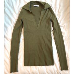 Brand New With Tags Smoke And Pet Free Home V Neck With Collar, Sweater Aritzia, Collared Greens, Aritzia Tops, Aritzia Babaton, Ribbed Sweater, Sweaters For Women, V Neck, Pet