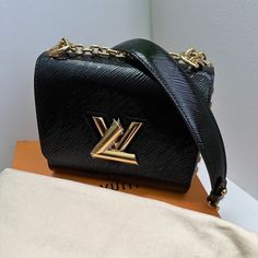 Louis Vuitton Twist Pm Excellent Condition Includes Box, Dust Bag Bags Louis Vuitton, Louis Vuitton Twist, Louis Vuitton Bags, Louis Vuitton Bag, Dust Bag, Bag Lady, Louis Vuitton, Twist, Gold