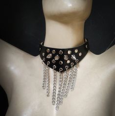 Edgy Metal Choker For Cosplay, Punk Style Black Clavicle Chain Choker, Edgy Black Choker For Cosplay, Edgy Leather Choker, Adjustable Edgy Leather Choker, Leather Chokers, Choker Collar, Body Chain Jewelry, Chain Choker