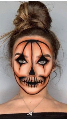 Halloween Makeup For Men Simple, Halloween Makeup Easy Pumpkin, Halloween Pumpkin Makeup Looks, Easy Fun Halloween Makeup, Easy Halloween Pumpkin Makeup, Pretty Pumpkin Makeup, Best Halloween Makeup Products, Easy Halloween Makeup Pumpkin