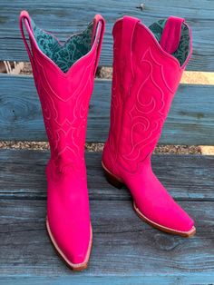 Astonishing, gorgeous, and fashionable. A style that will last for years to come, these hot pink boots are what you need.The hot pink shaft is highlighted with an embroidery pattern on its 13-inch height. Wear them with jeans or a dress, and give your outfit that pop of color you were looking for.This is a style you can wear all day without worrying about getting tired. It features; sturdy pull-on straps with an elegant snip-toe silhouette The smooth inside leather lining, cushioned leather inso Hot Pink Cowboy Boots, Hot Pink Cowgirl Boots, Hot Pink Boots, Snip Toe Cowgirl Boots, Holiday Boots, Vintage Pink Christmas, Boot Scootin Boogie, Pink Cowboy Boots, Pink Cowgirl Boots