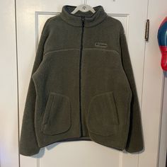 Great Condition, No Flaws, Never Worn Size: Men’s Large Green Casual Fleece Jacket For Hiking, Casual Green Fleece Jacket For Hiking, Green Crew Neck Outerwear For Outdoor, Winter Crew Neck Outerwear For Outdoor Activities, Columbia Sweaters, Columbia Sportswear, Men's Coats And Jackets, Zip Up, Mens Coats