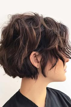 Textured Angled Bob Short, Shaggy Bob, Bob Seger, Short Hairstyles For Thick Hair, Short Bob Haircuts, Short Haircut, Short Hair Haircuts, Short Curly Hair