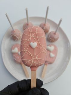 Cakepops , cakepopsicles , popsicles Wedding Popsicles, Valentines Cake Pops, Sns Ideas, Chocolate San Valentin, Valentine Cake Pop, Oreo Pops