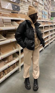 Oxford Winter Outfit, Gen Z Winter Fashion, Seattle Outfits, Neutral Ootd, Streetwear Poses, Trip Fits, Mode Dope, Thrift Ideas