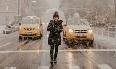 How to choose the right winter coat - a complete guide! - Laura Peruchi | NYC Outfits New York, Colored Tights, Dress Appropriately, Nova York