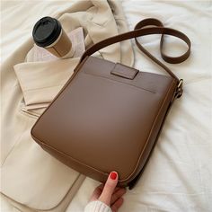 Dominic Women's Luxury Leather Handbag | Ultrasellershoes.com – Ultra Seller Shoes Brand Name Shoes, Brand Collaboration, Crossbody Bags For Women, Leather Bucket, Global Brands, Types Of Bag, Set Vintage, Women's Bags, Leather Handbag