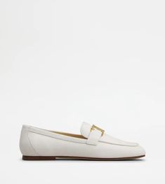 Woman WHITE T Timeless Loafers in Leather XXW79A0GG90MID42B001 | Tods Luxury Moccasins With Leather Footbed, Elegant Flat Moccasins For Workwear, Timeless Loafers With Leather Sole, Elegant White Loafers With Leather Footbed, Luxury Calf Leather Loafers With Leather Footbed, Luxury Moccasins With Leather Footbed For Galas, Elegant Leather Moccasins With Removable Insole, Luxury Calf Leather Moccasins For Office, Elegant Leather Moccasins For Office