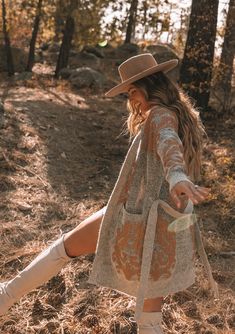 Fishing Fashion, Western Photoshoot, Classy Cowgirl, Ocean Eyes, Hippie Fashion, Mum Fashion, Metallic Design, Nashville Outfits, Winter Boho