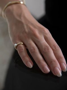 SUAI Ona Small Ring with Pearl – Silver Small Pearl Ring, Pearl Ring Design, Ring With Pearl, Silver Pinky Ring, Jewelry Knowledge, Silver Pearl Ring, Small Ring, Natural Form, Handmade Rings