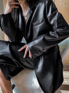 A classic oversized leather style blazer with pocket detail. Great to dress up or down. Made from 100% quality PU. Model is in MINUSEY ONE SIZE. Please allow 5-12 business days to ship when in restocking. * MINUSEY ONE SIZE = EU 34-36, US 2-6* 100% PU* Dry clean* Made in Korea - Model Height: 172cm/5'7" (US 2, EU 34) Style Blazer, Leather Style, Leather Outfit, Leather Blazer, Pocket Detail, Leather Fashion, Leather Skirt, Vegan Leather, Fashion Forward