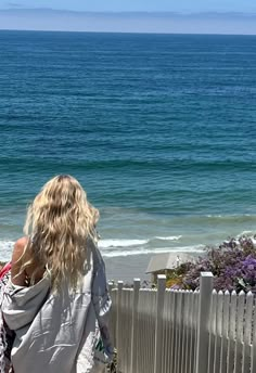 Beachy blonde hair, beach waves, perfect natural blonde, hair inspo, long hair, long blonde hair, blonde with dimension, color inspo for hair, wavy hair Blonde Beach Wave Hair, Blonde Beach Curls, Blonde Girl At Beach, Wavy Blonde Hair Naturally, Blonde Beach Girl, Blonde Hair Beach Waves, Wavy Hair Beach Waves, Blonde Tiktok, Blonde Beach Hair